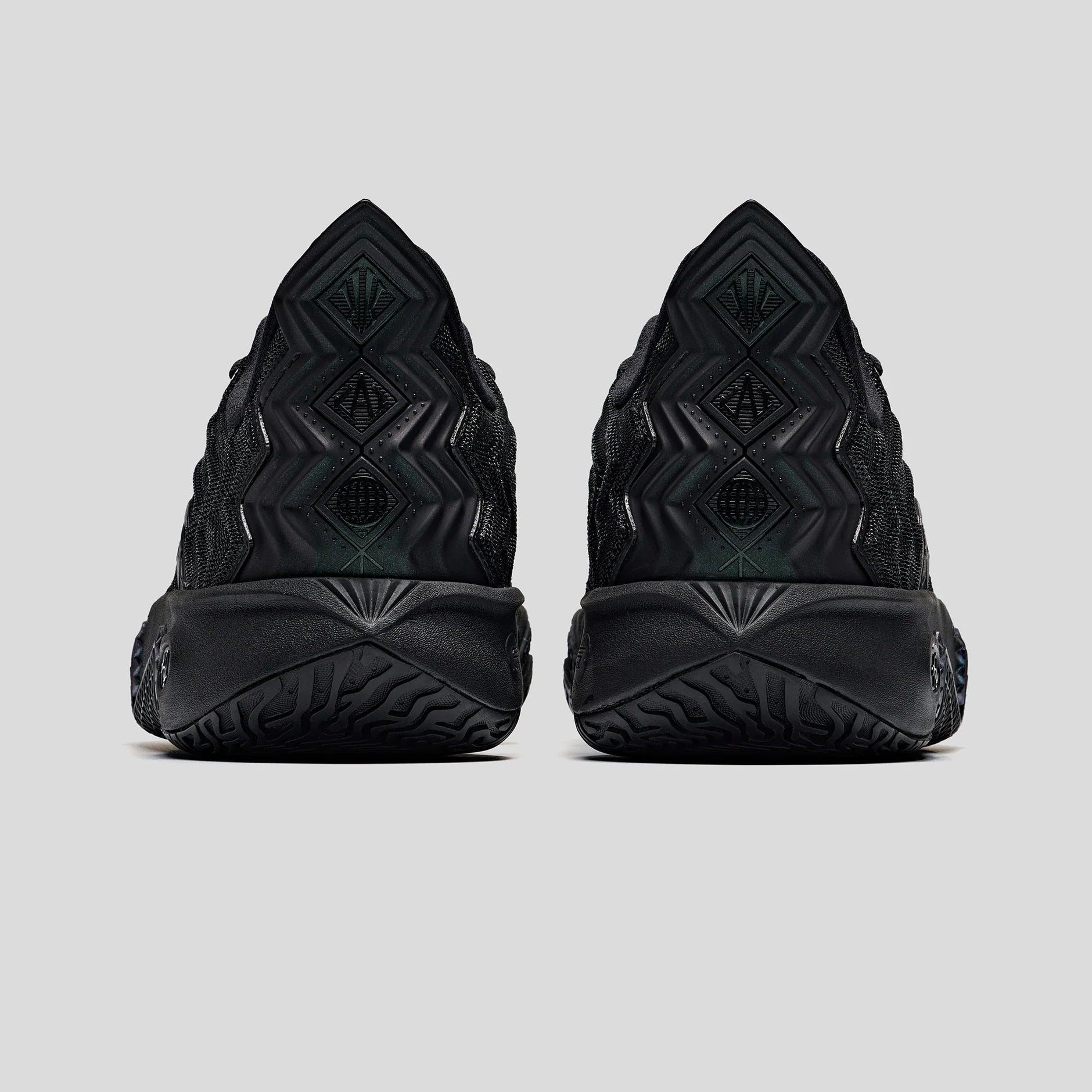 Kai 2 Triple Black