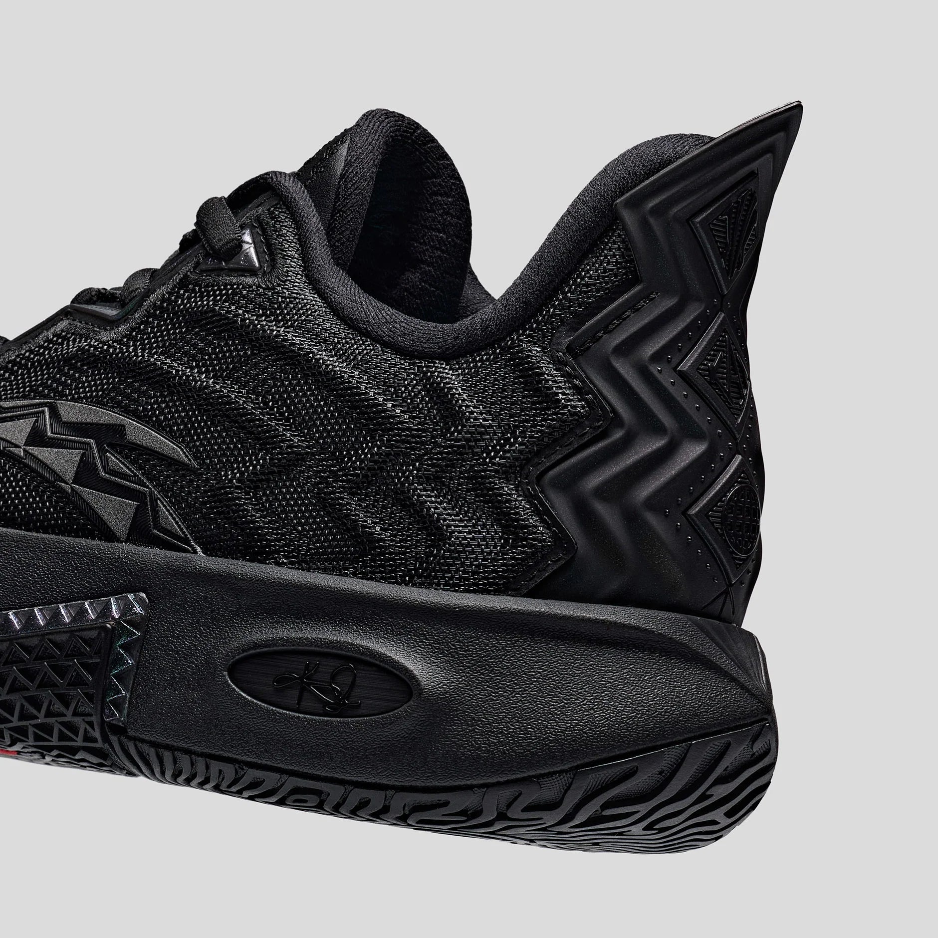Kai 2 Triple Black