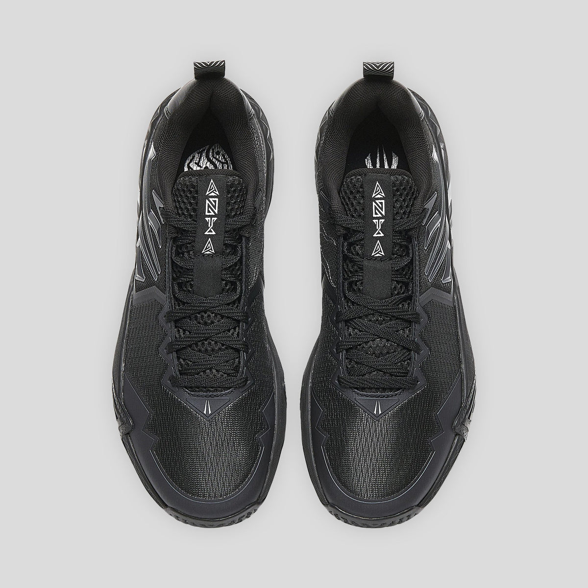 KAI 2 Team Triple Black