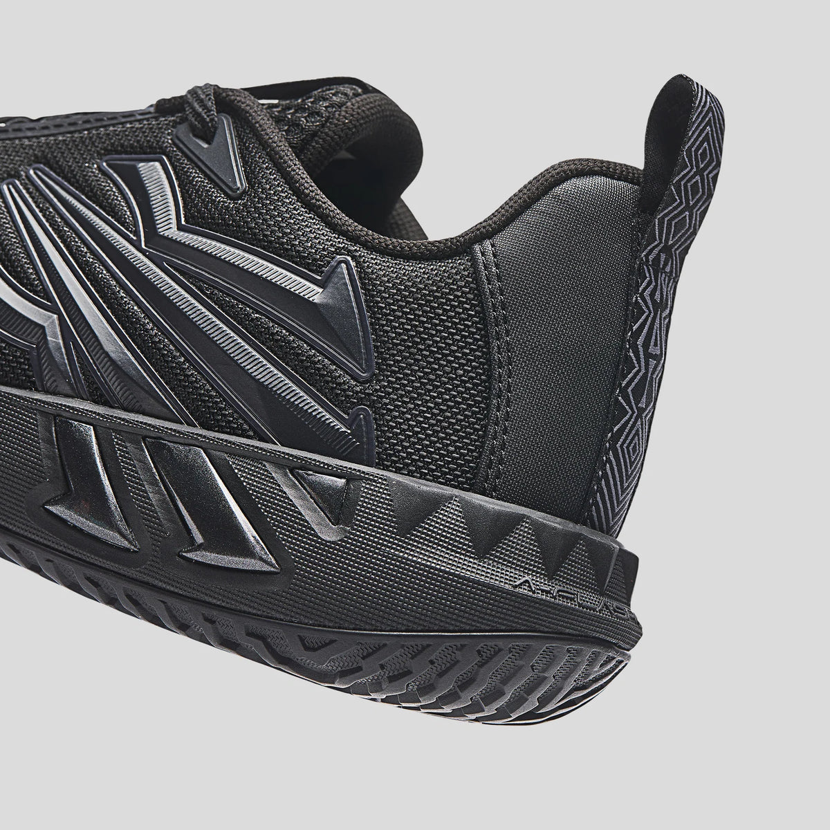 KAI 2 Team Triple Black
