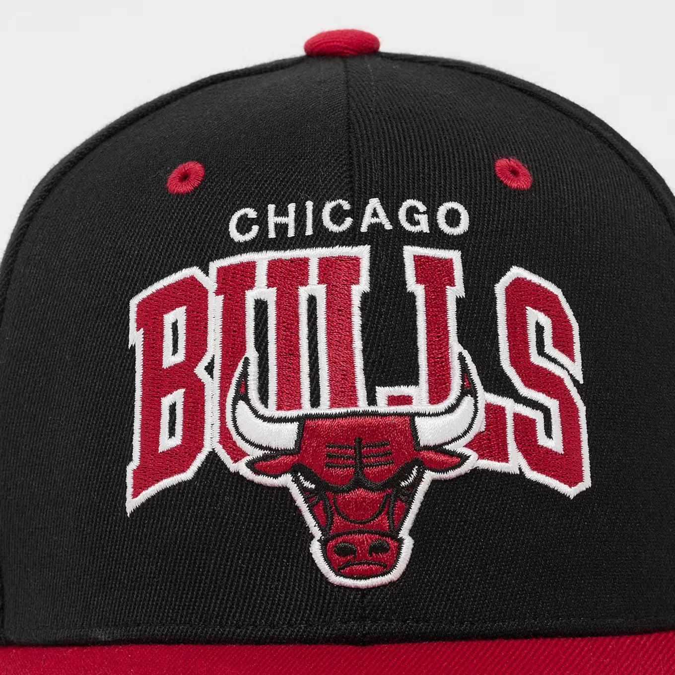 Team Arch Classic Red Chicago Bulls Black