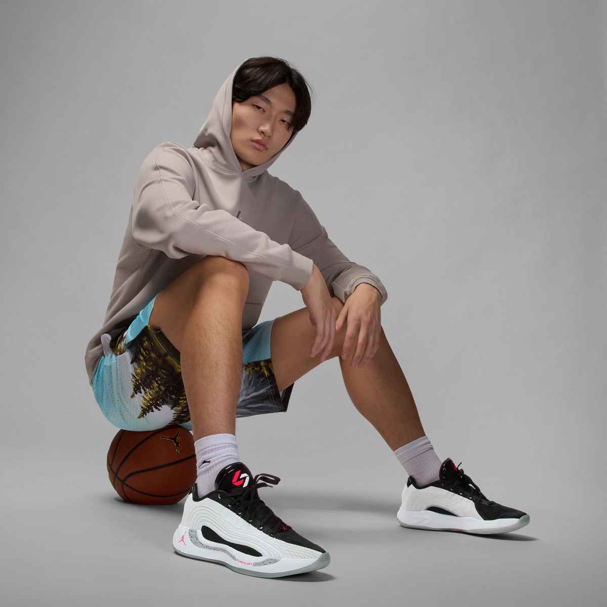 Luka 4 White Cement