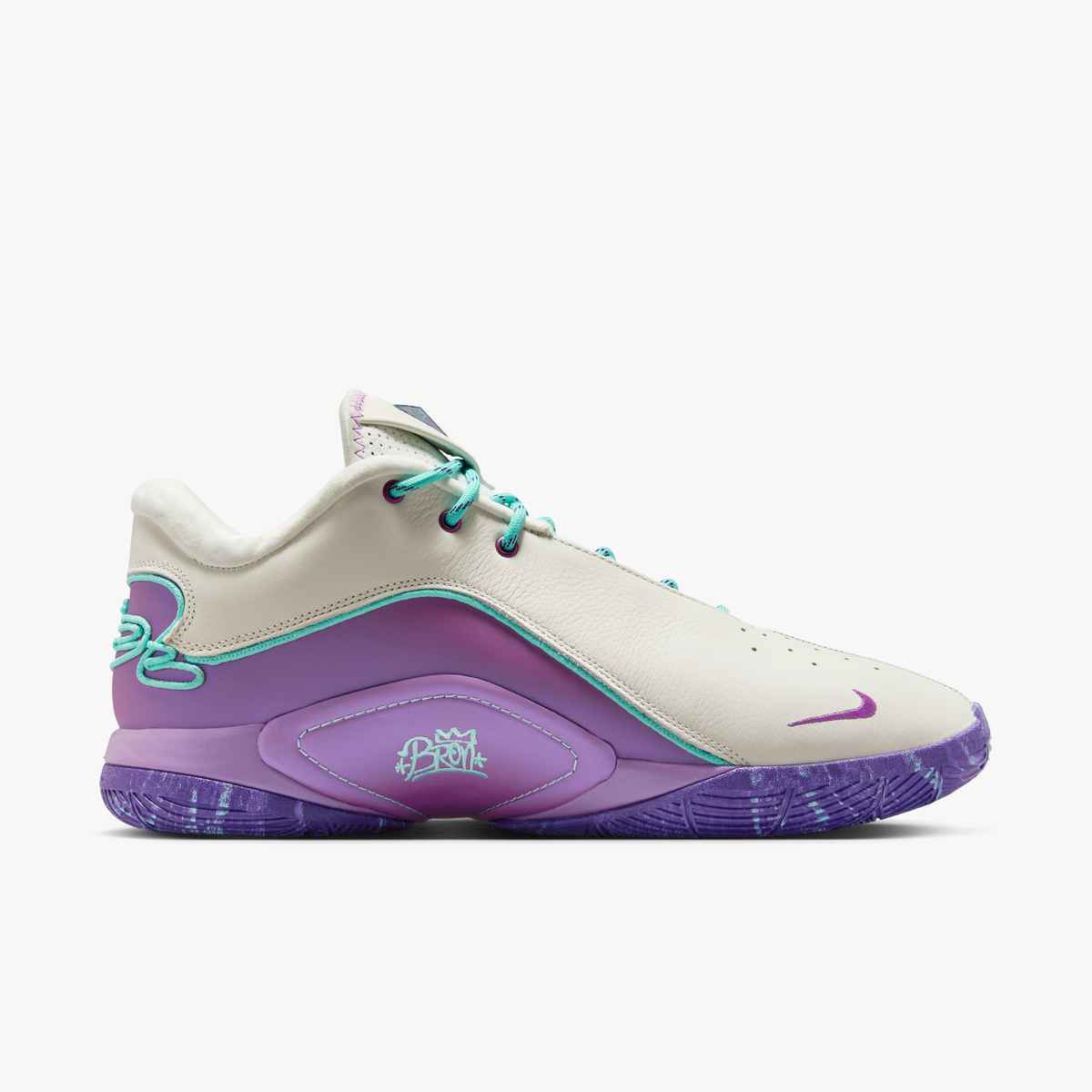 LeBron 22 - Mogul