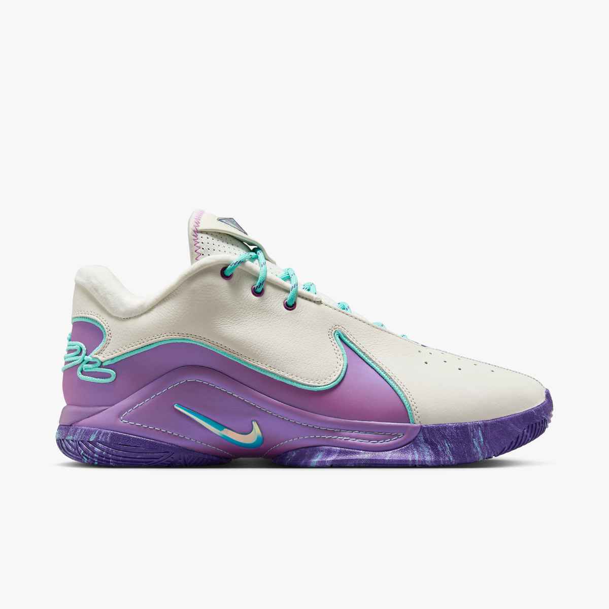 LeBron 22 - Mogul