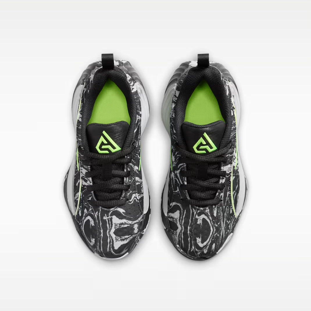 Giannis Immortality 5 PS Light Smoke Grey