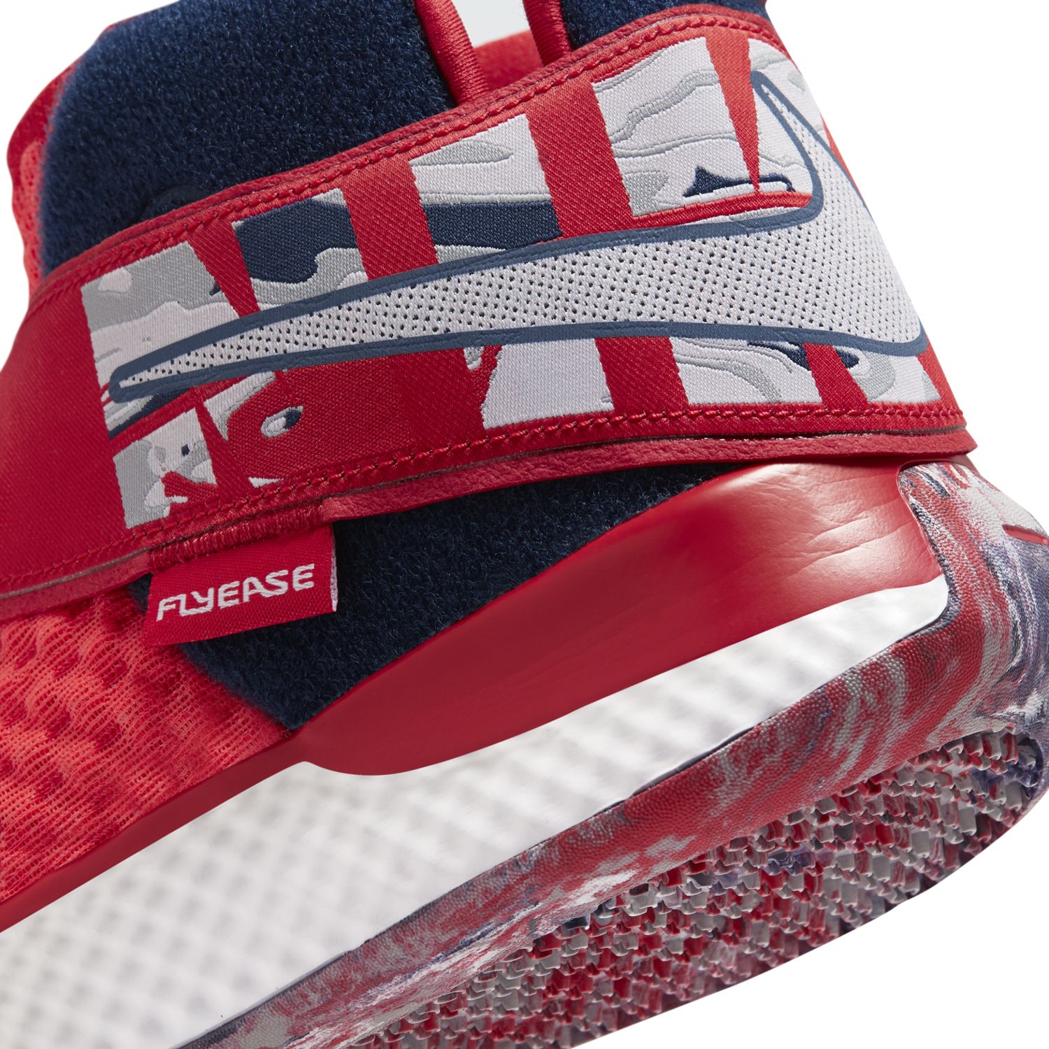 Air Zoom UNVRS FlyEase