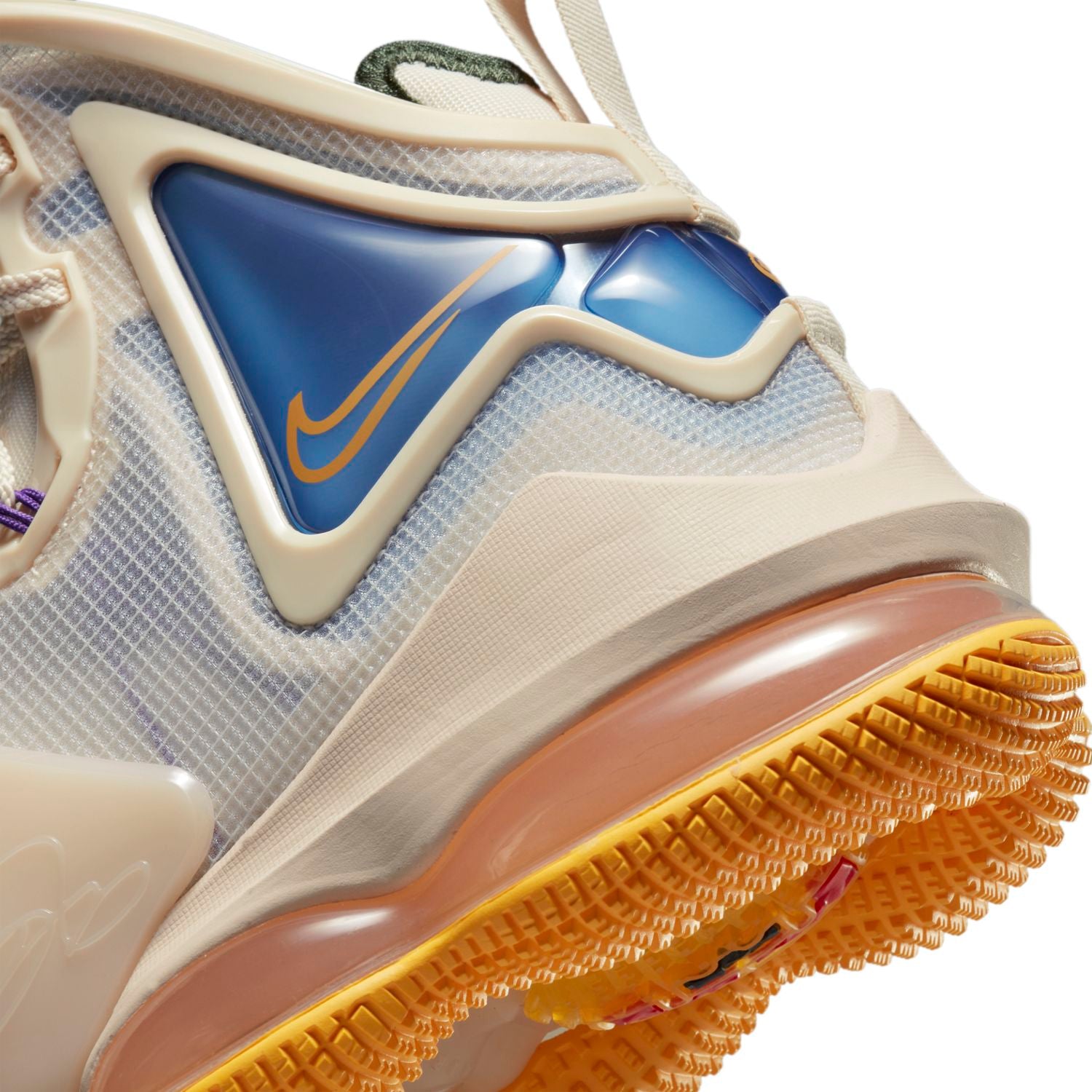 LeBron 19