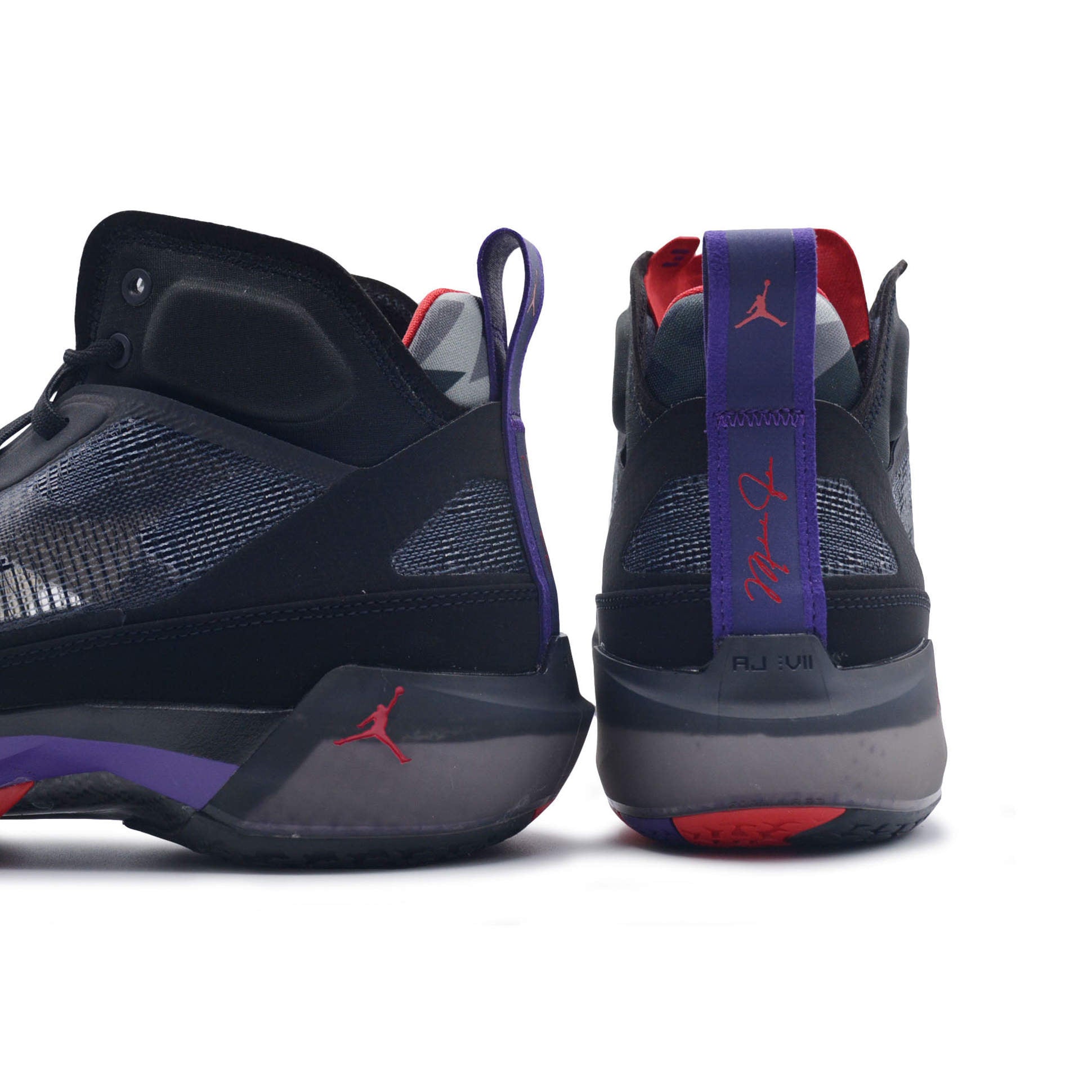 Air Jordan 37