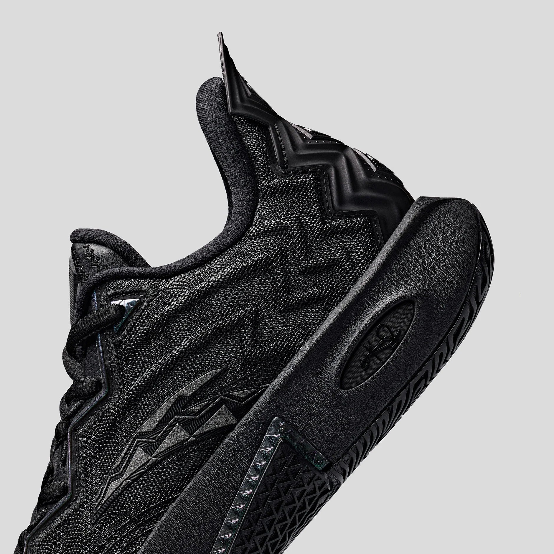 Kai 2 Triple Black Kai 2 Triple Black