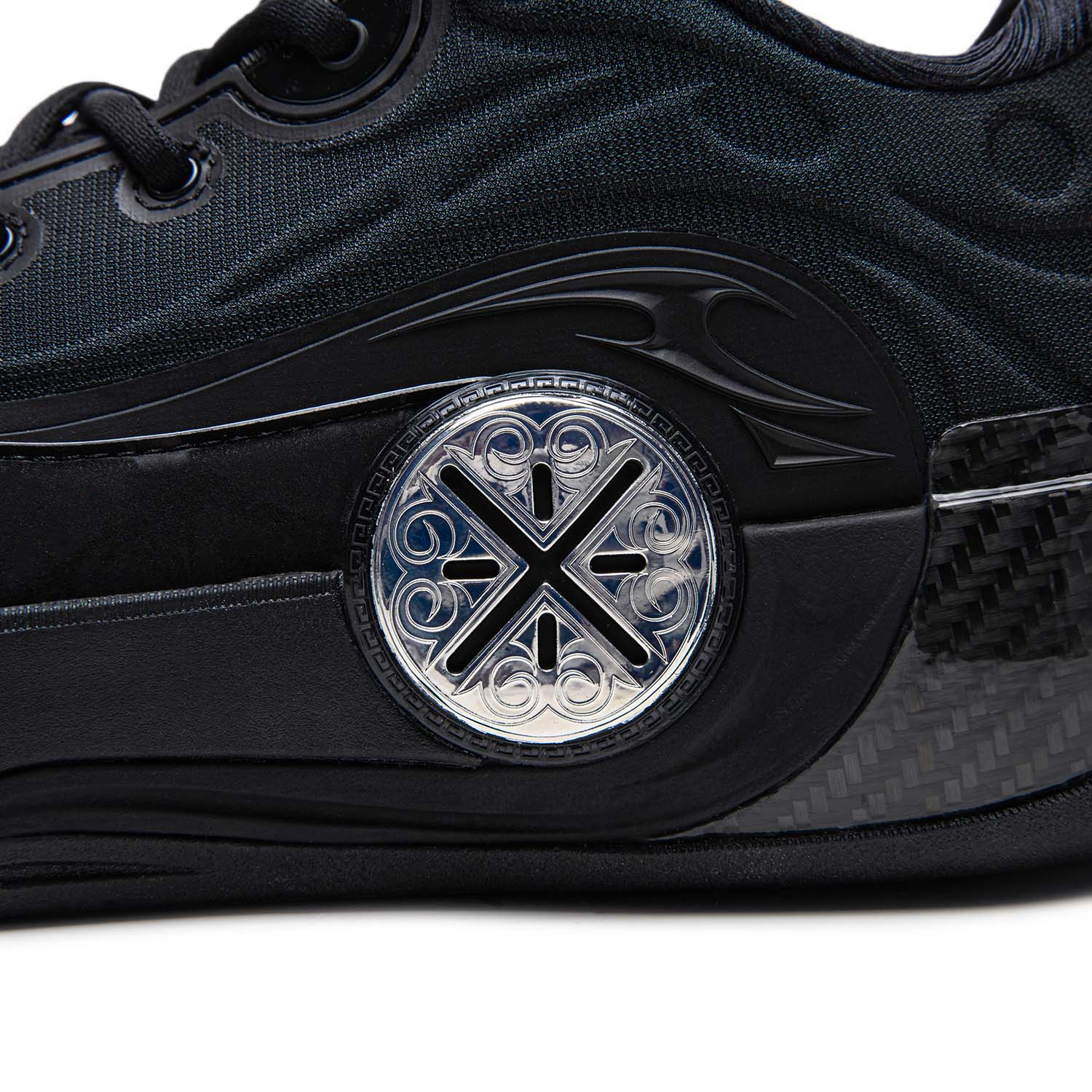 Wade 12 Obsidian