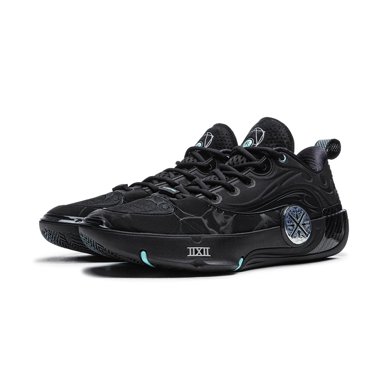 Wade 12 Obsidian