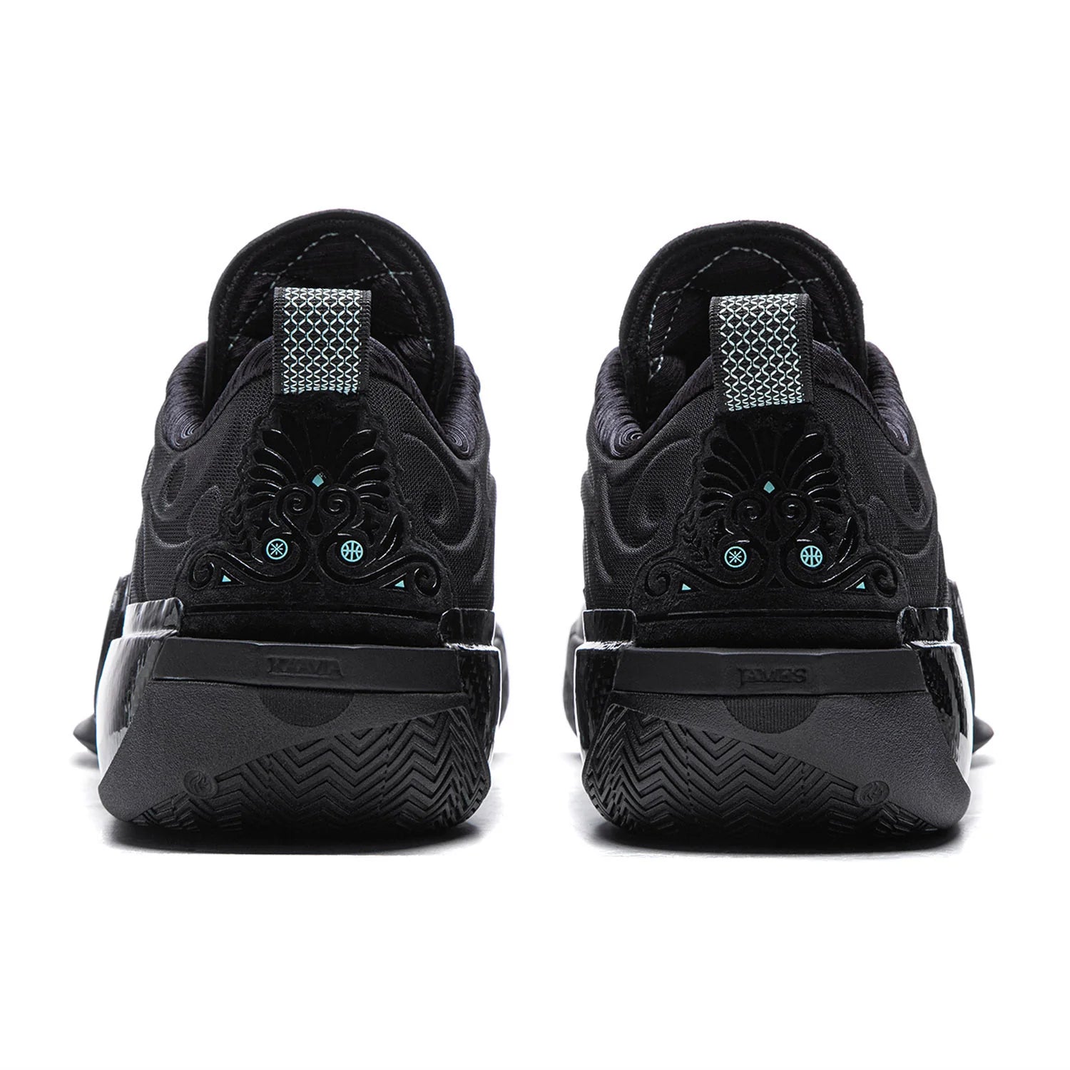 Wade 12 Obsidian